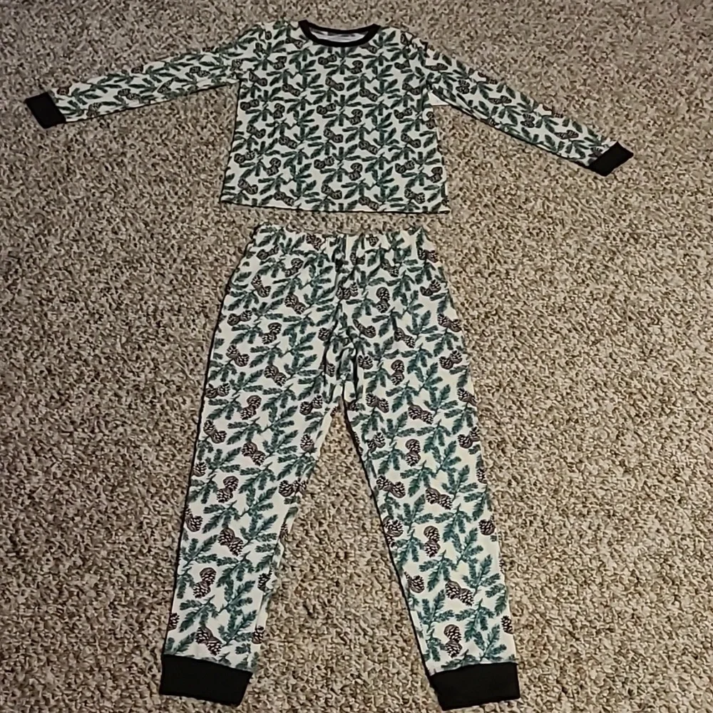 JAMMIES FOR FAMILIES GIRLS 2 PIECE GREEN PINES PAJAMA SET SIZE MEDIUM 8